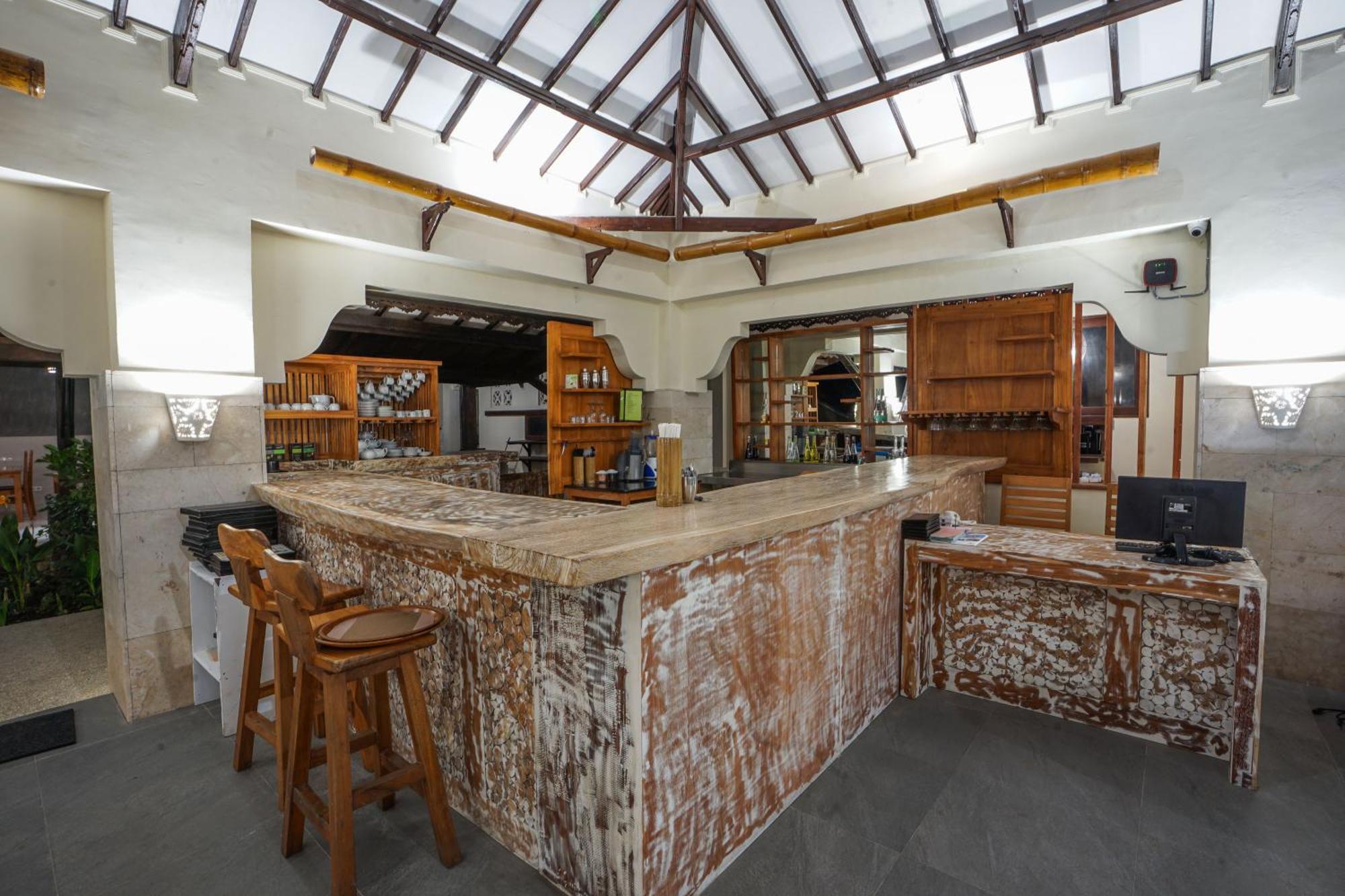 Rinjani Lodge Сенару Экстерьер фото