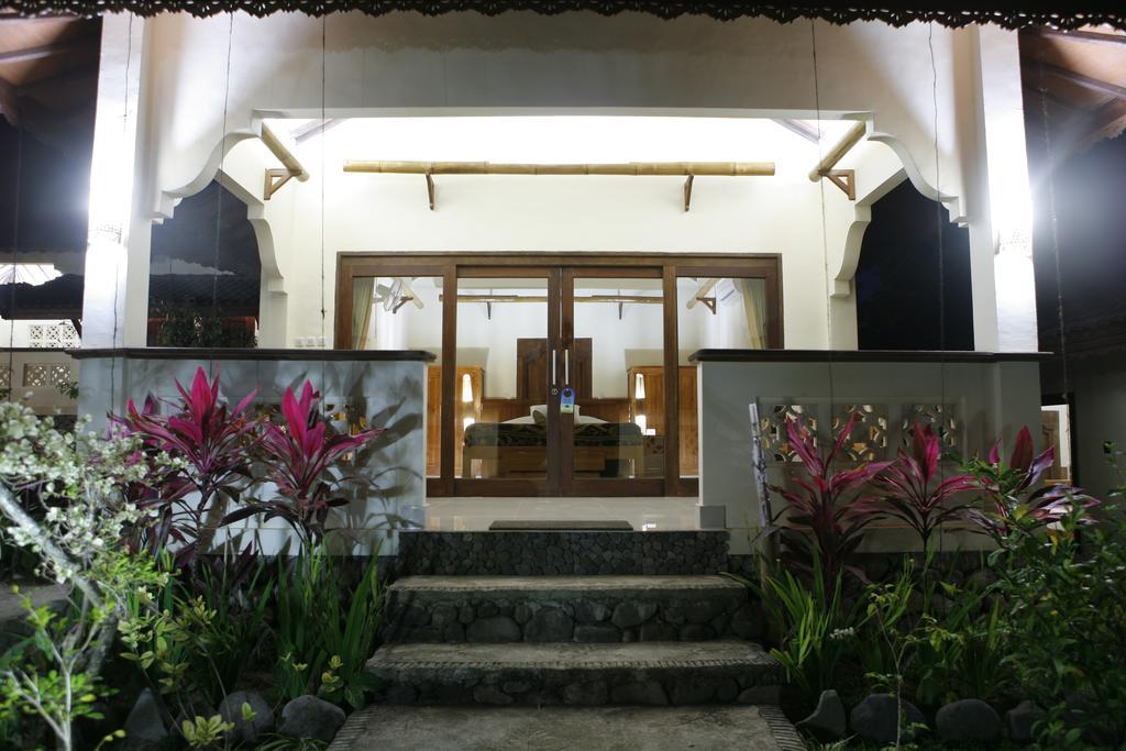 Rinjani Lodge Сенару Экстерьер фото