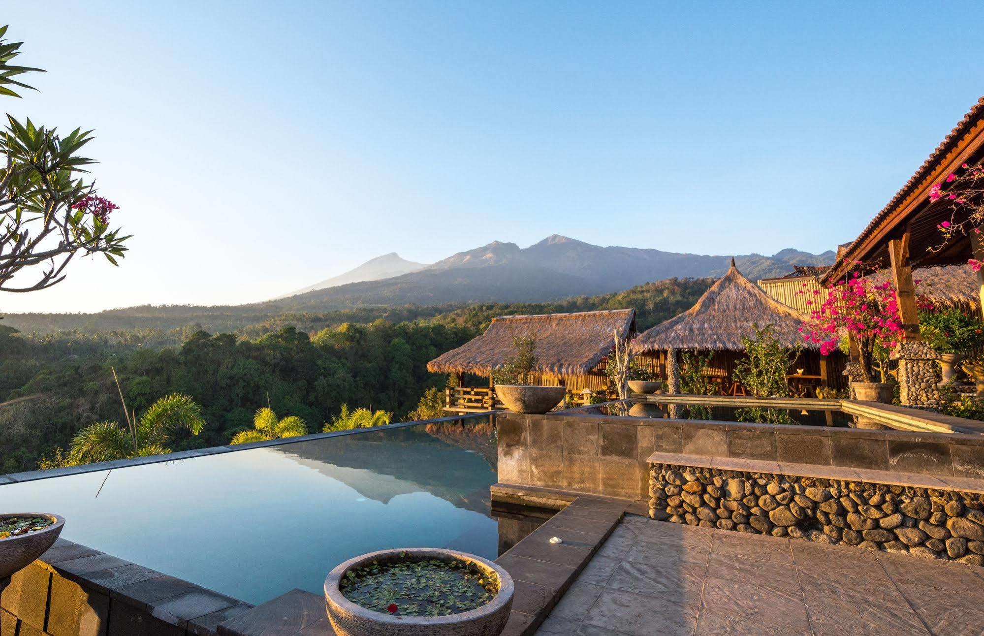 Rinjani Lodge Сенару Экстерьер фото