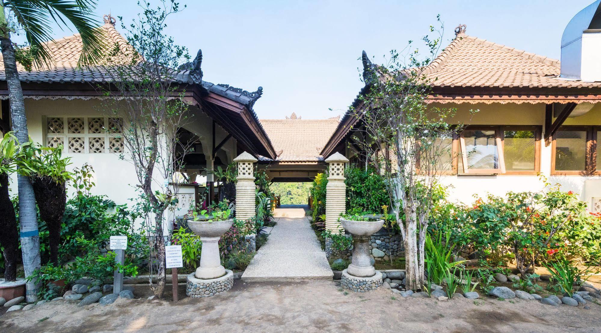 Rinjani Lodge Сенару Экстерьер фото