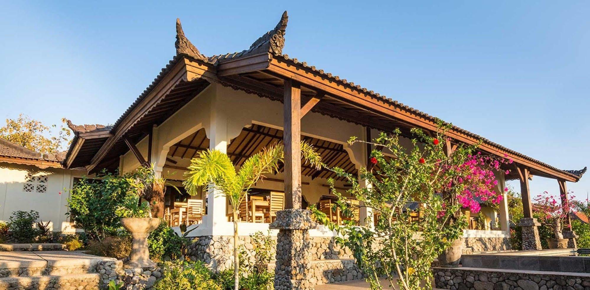 Rinjani Lodge Сенару Экстерьер фото